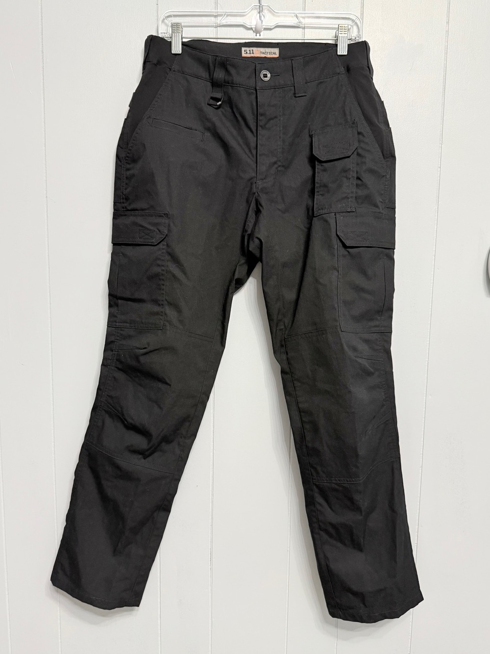 NWOT 5.11 Tactical Black Men's Cargo Pants (side of the waist is stretchy)